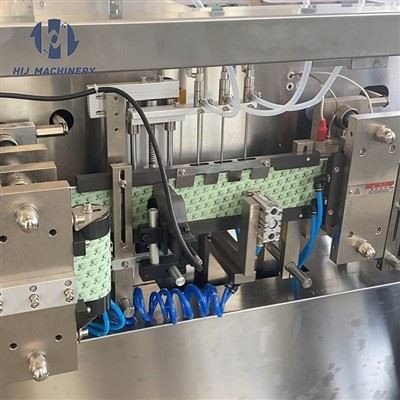 Final product: Perfectly sealed single-dose honey snap sachets