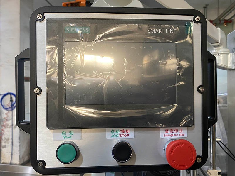 Siemens HMI touchscreen interface for the DPP-320, displaying clear operational parameters.