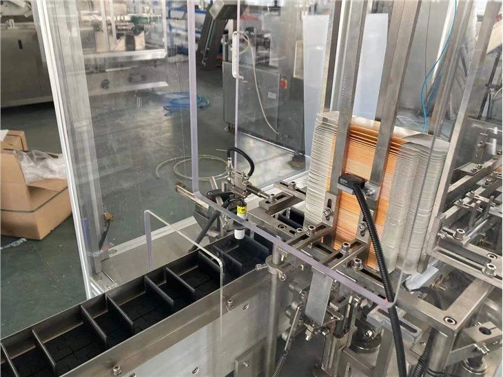 Vertical Carton Compartment Detail