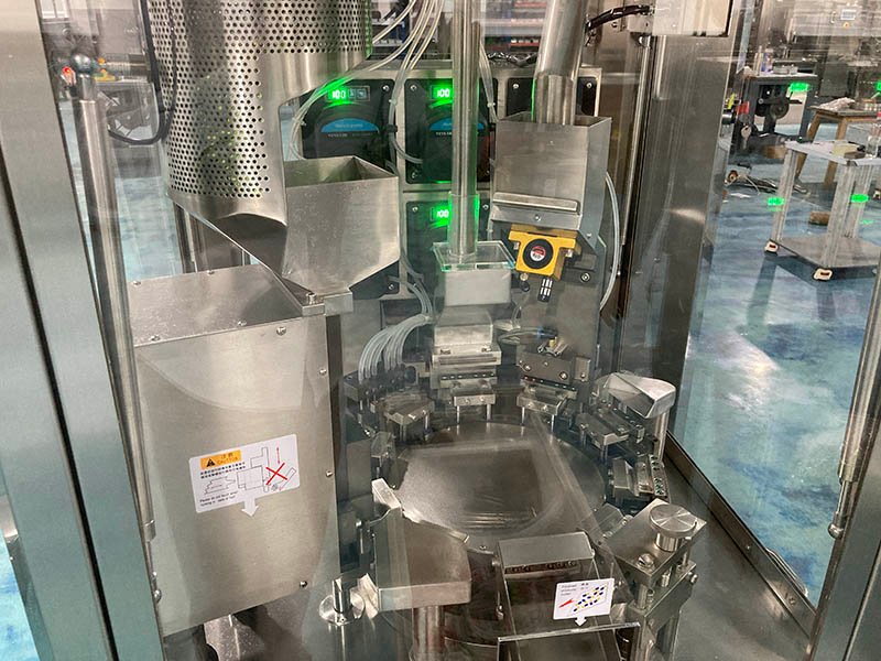 Liquid capsule filling machine detail