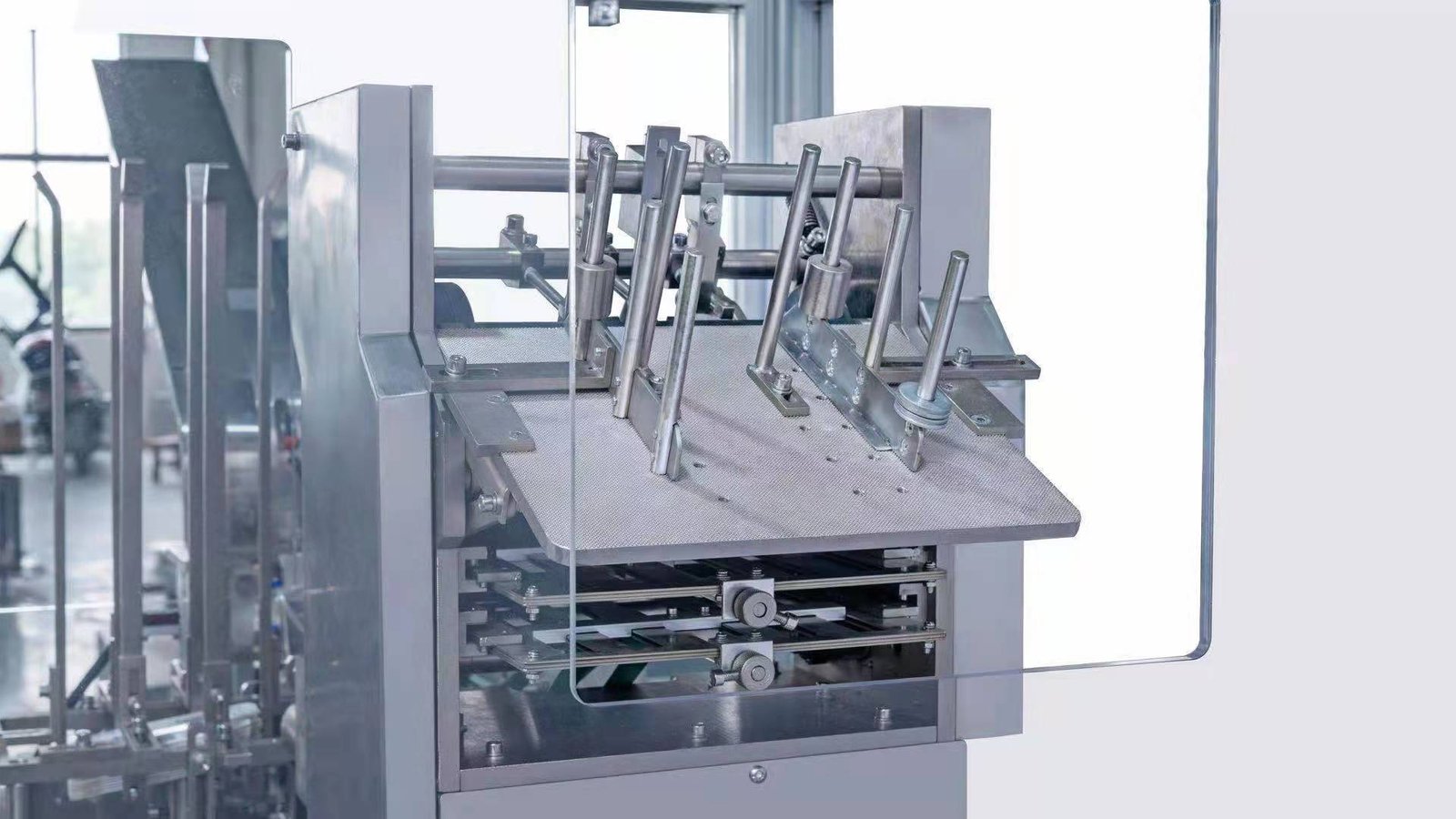 Precision Leaflet Folding Mechanism - 1-4 Fold Capability