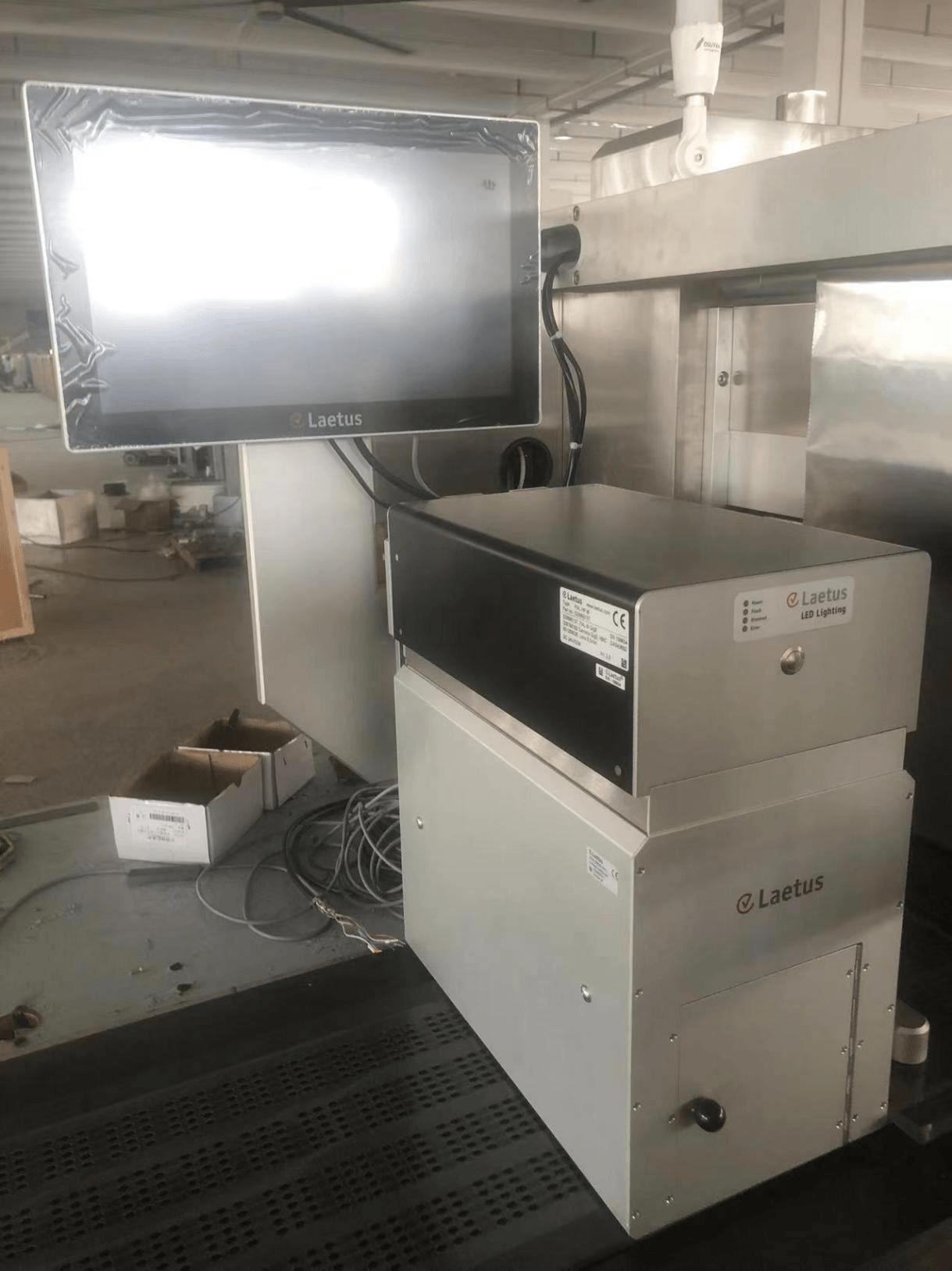 Blister web waste trim cutter and automatic discharge unit on tablet blister packing machine